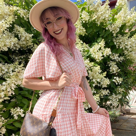 Meet your Posher, Jess! - Picture 6 of 11